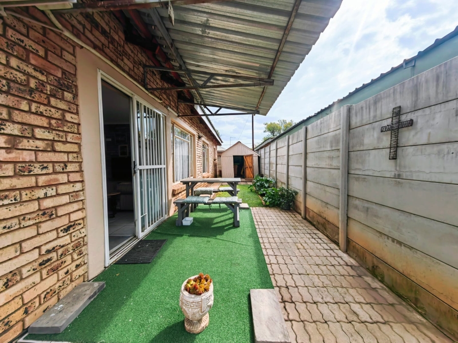 3 Bedroom Property for Sale in Miederpark North West